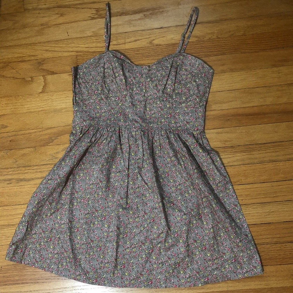 • floral dress •
